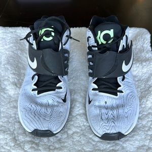 Nike KD 14 Men's Basketball Shoe, hardly worn, size 13